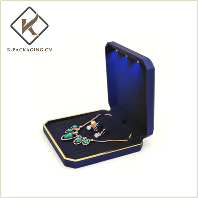 Rubber Painting LED Jewelry Box with golden edge 