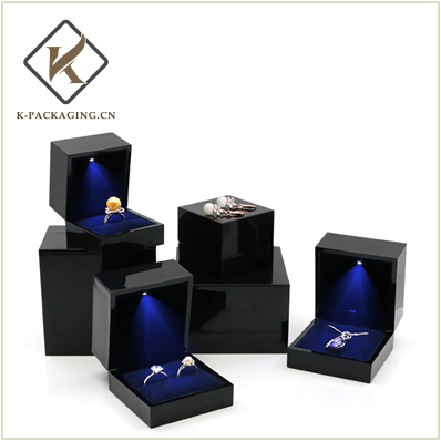 Stoving varnish LED jewelry box