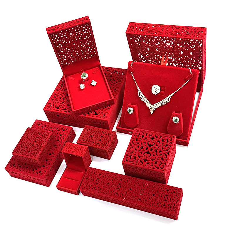 Hollow - out Flocked Jewelry Boxes